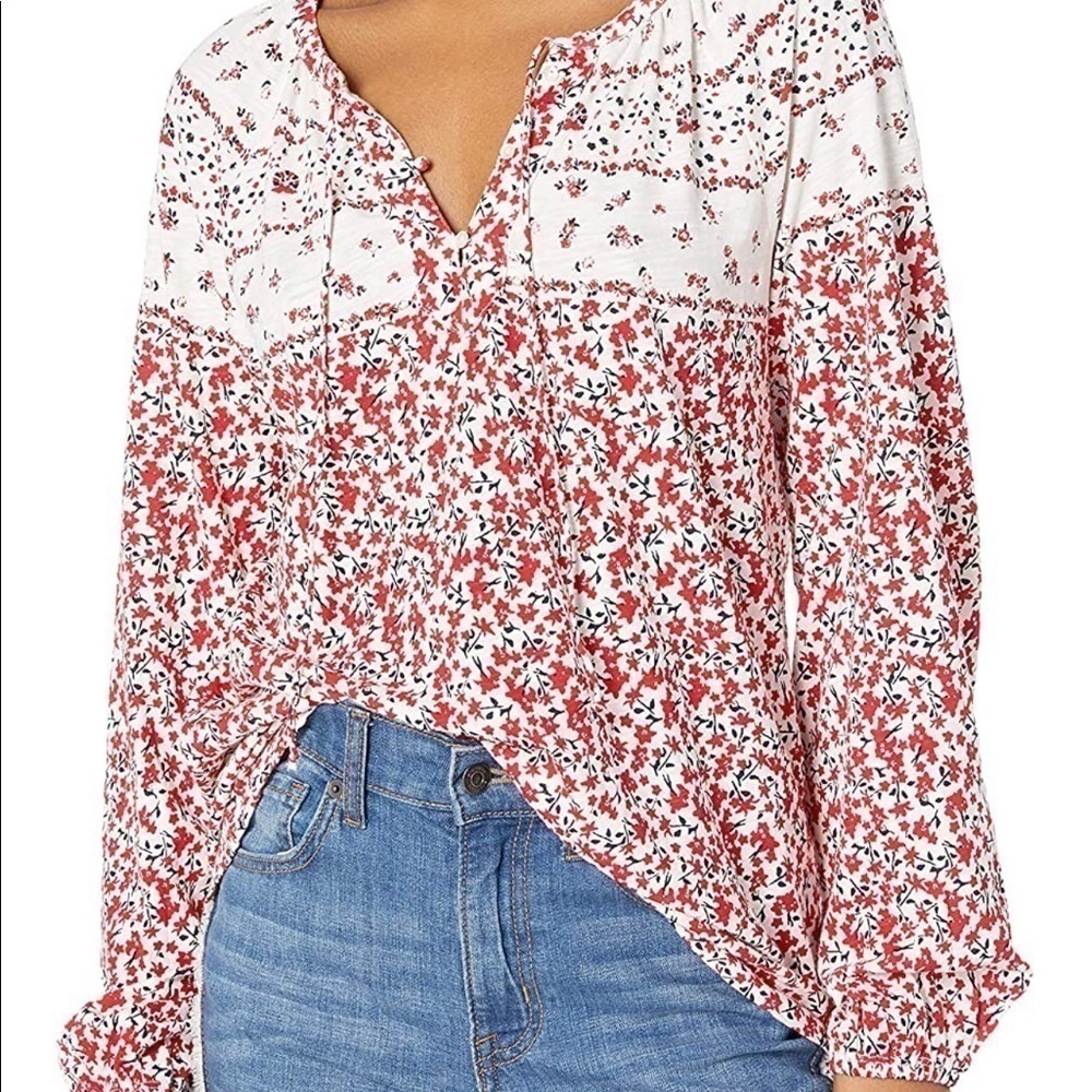 (Bonus Jewelry included ‼️)Lucky Brand Floral Printed Peasant Top Free Jewelry